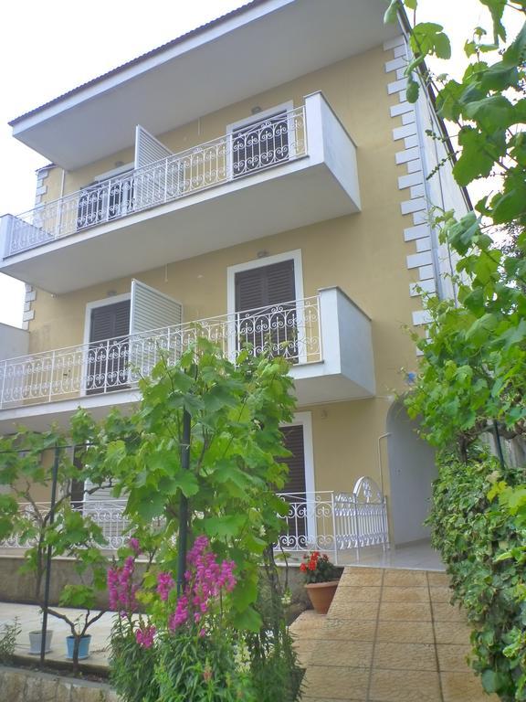 Flora Studios Corfu - Adults Only Benitses  Exterior photo