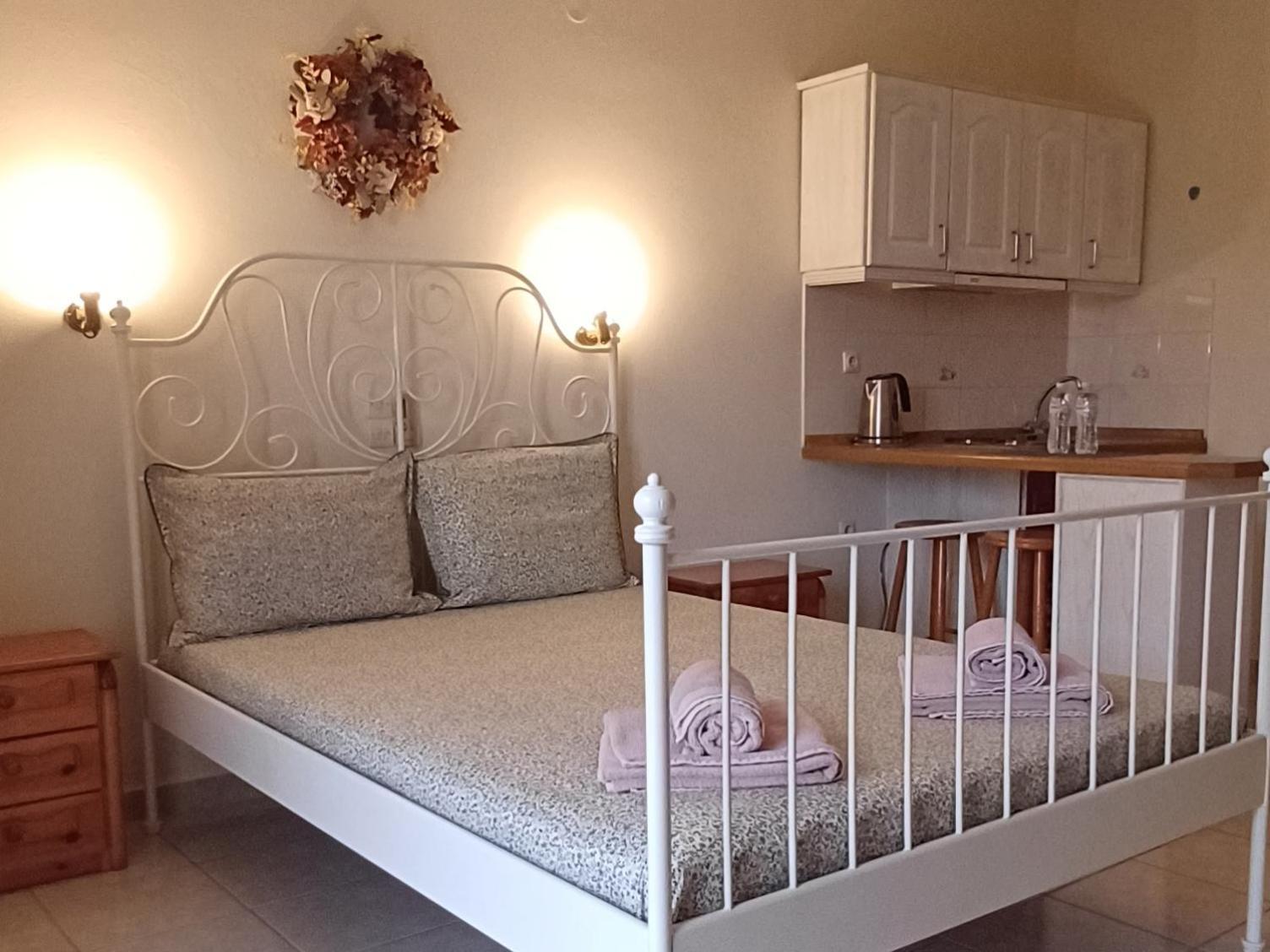 Flora Studios Corfu - Adults Only Benitses  Exterior photo