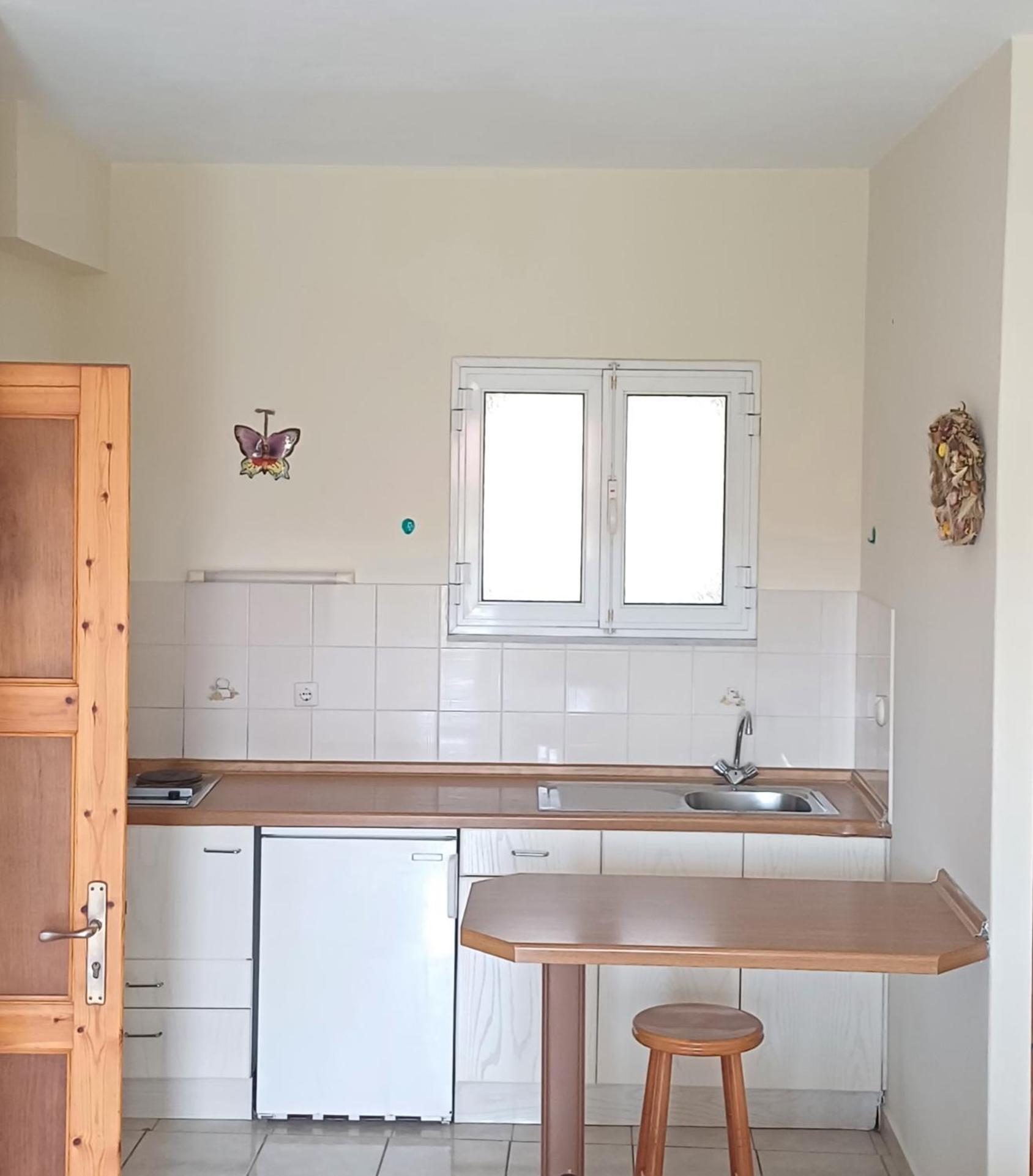 Flora Studios Corfu - Adults Only Benitses  Exterior photo